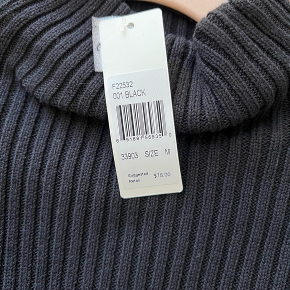 💯 percent cotton mock turtle neck. Mock neck. - Picture 12 of 12